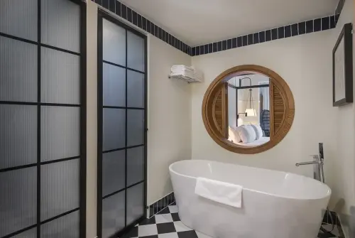 OEF-Royal-Master-Suite-El-Beso-7