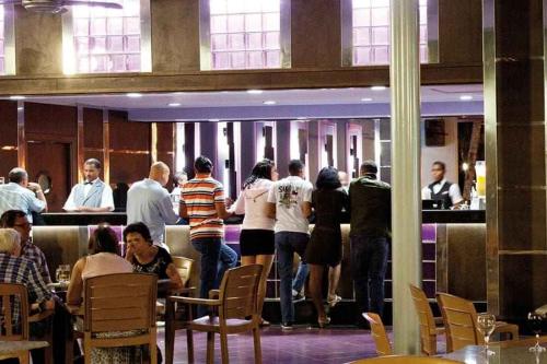 bar-lounge-riu-naiboa tcm55-229734