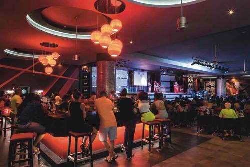 bar-lounge-riu-republica-2 tcm55-229789