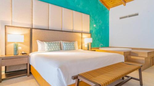 honeymoon tropical1 (1)