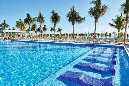 piscina-hotel-riu-dunamar-4 tcm55-191048