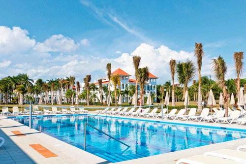 pool-riu-palace-mexico tcm55-226381